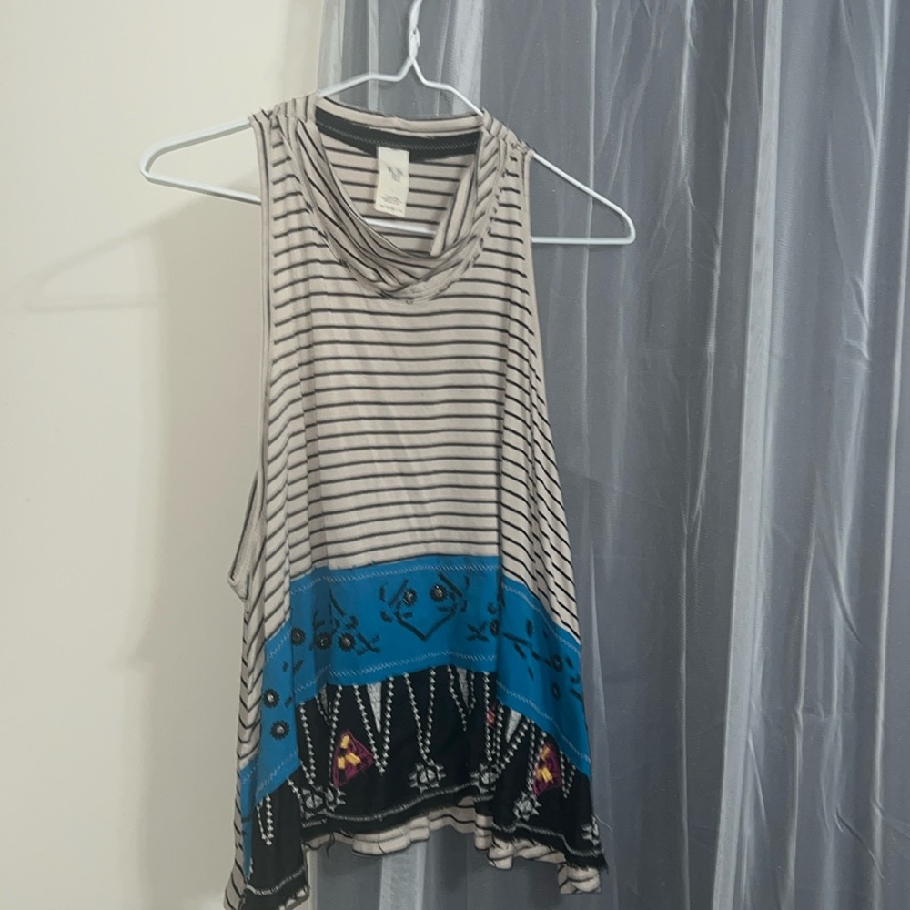 We the free summer top